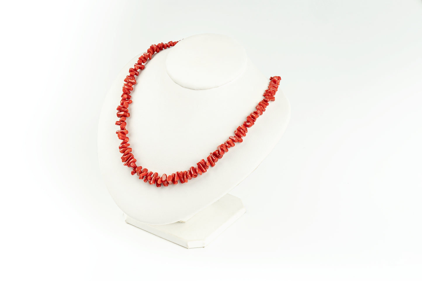 Coral Coppola Necklace Gold