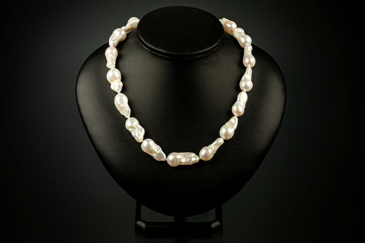Necklace Pearl Baroque